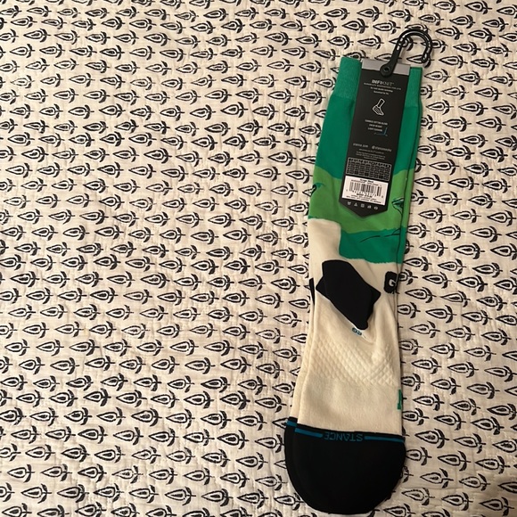 NWT STANCE Star Wars Mandalorian GROGU West Crew Socks Green Sz Large - Picture 6 of 8